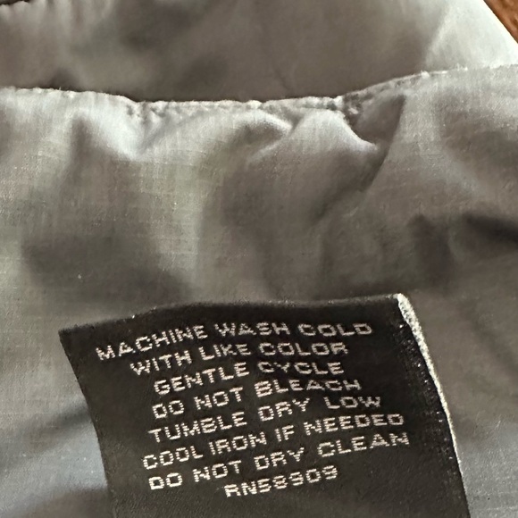 Solaris Men's Gray Outdoors Lightweight Puffer Vest Size Medium - Picture 4 of 4